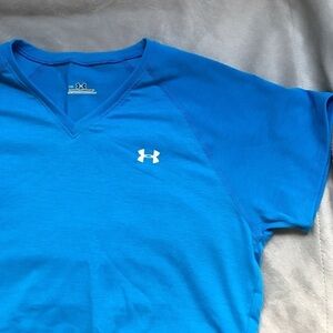 Perfect shade of blue Under Armour shirt
